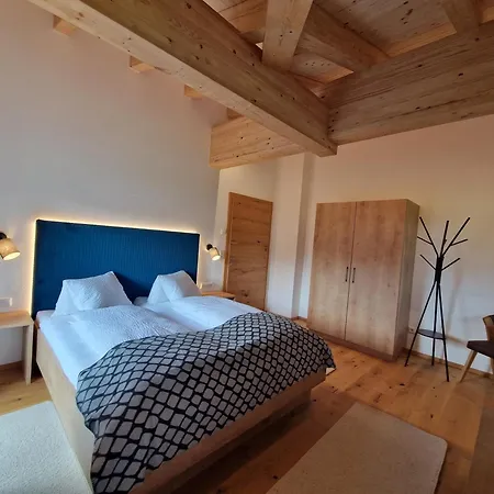 Adl-au Apartment *